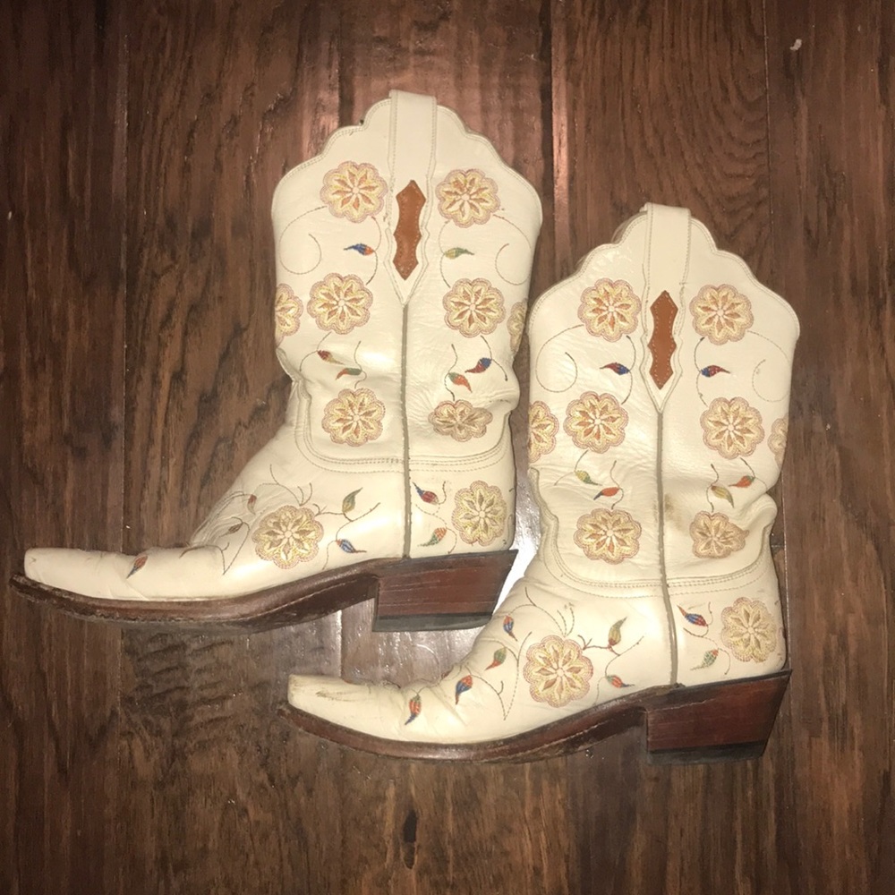 Extremely unique vintage cow boots